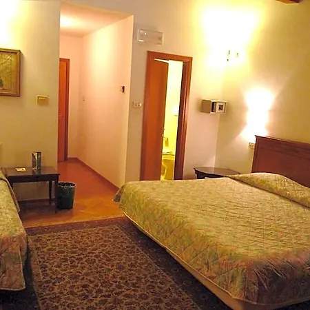 Classic Hotell 3*